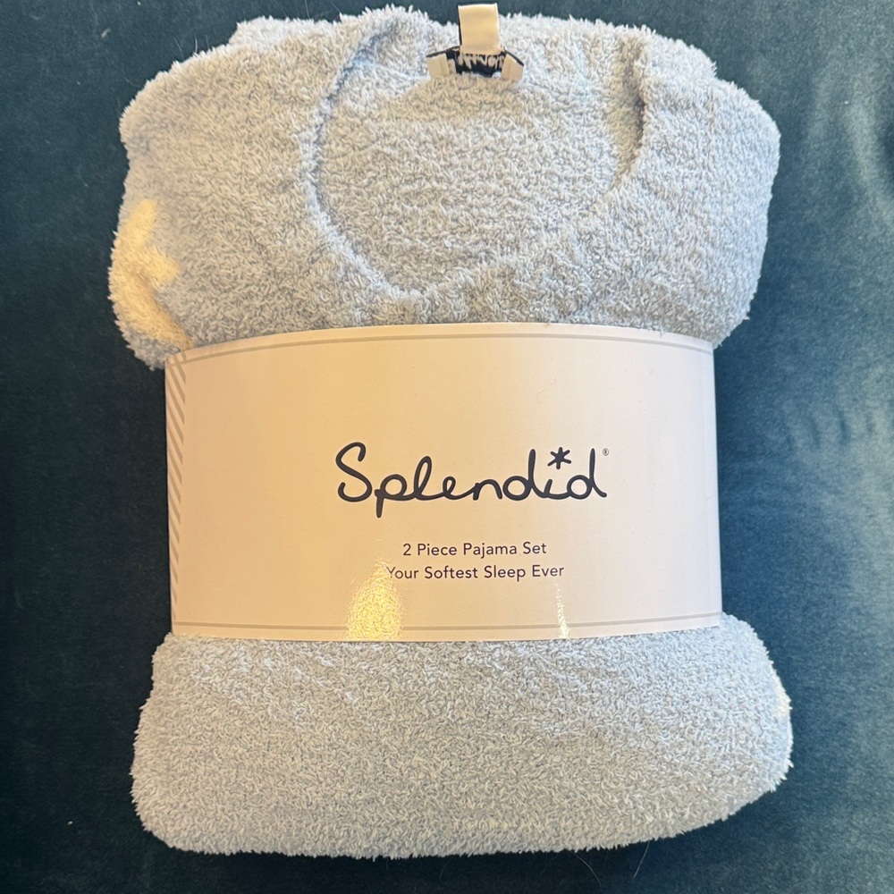 Splendid fuzzy Pajama Set